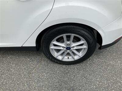 2017 Ford Focus SE   - Photo 12 - Acton, MA 01720