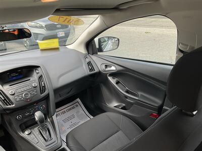 2017 Ford Focus SE   - Photo 19 - Acton, MA 01720