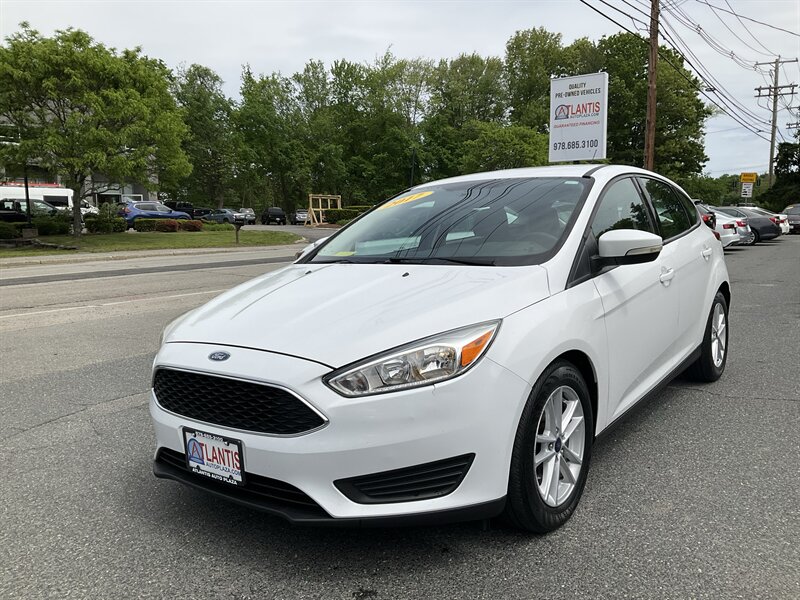 2017 Ford Focus SE   - Photo 1 - Acton, MA 01720