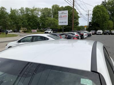 2017 Ford Focus SE   - Photo 9 - Acton, MA 01720