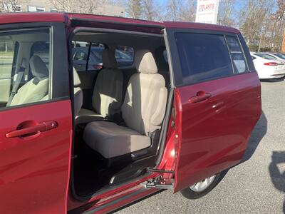 2015 Mazda Mazda5 Sport   - Photo 12 - Acton, MA 01720