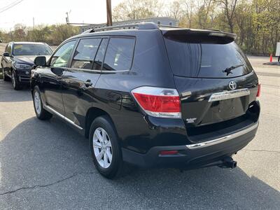 2013 Toyota Highlander Plus   - Photo 7 - Acton, MA 01720