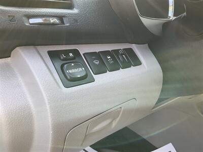 2013 Toyota Highlander Plus   - Photo 27 - Acton, MA 01720