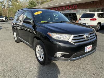 2013 Toyota Highlander Plus   - Photo 3 - Acton, MA 01720