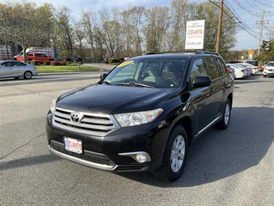 2013 Toyota Highlander Plus   - Photo 1 - Acton, MA 01720