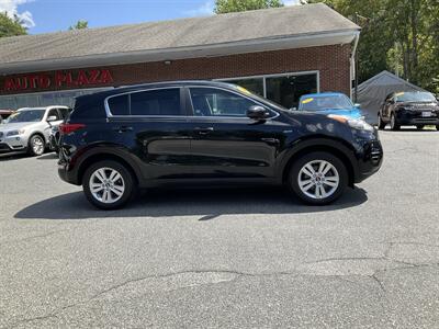 2017 Kia Sportage LX - Photo 4 - Acton, MA 01720