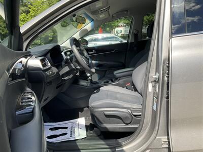 2019 Kia Sorento LX - Photo 18 - Acton, MA 01720