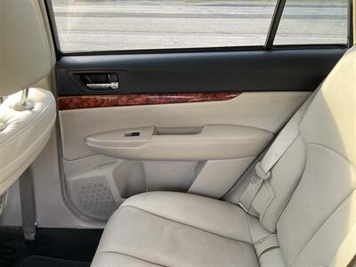 2012 Subaru Outback 2.5i Limited   - Photo 15 - Acton, MA 01720