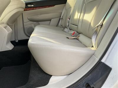 2012 Subaru Outback 2.5i Limited   - Photo 14 - Acton, MA 01720