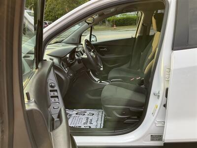 2021 Chevrolet Trax LS   - Photo 15 - Acton, MA 01720