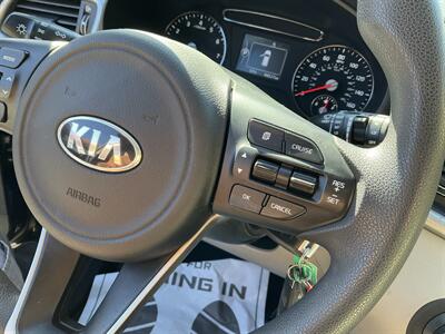2017 Kia Sorento LX V6 - Photo 24 - Acton, MA 01720