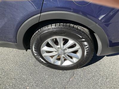 2017 Kia Sorento LX V6 - Photo 10 - Acton, MA 01720