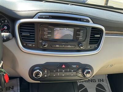 2017 Kia Sorento LX V6 - Photo 26 - Acton, MA 01720