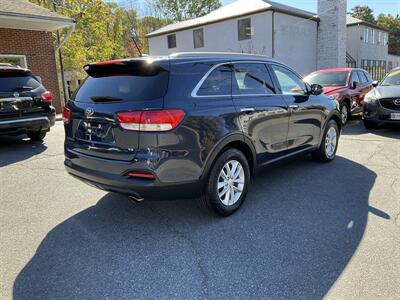 2017 Kia Sorento LX V6 - Photo 5 - Acton, MA 01720
