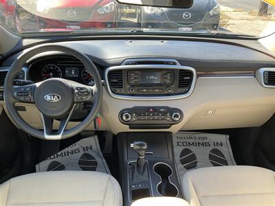 2017 Kia Sorento LX V6 - Photo 16 - Acton, MA 01720