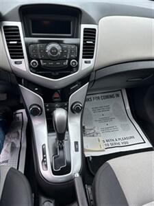 2015 Chevrolet Cruze LS Auto   - Photo 11 - Acton, MA 01720
