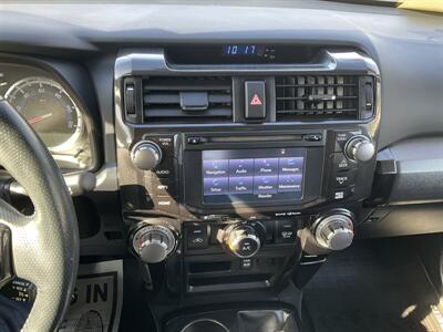 2016 Toyota 4Runner Trail Premium   - Photo 31 - Acton, MA 01720