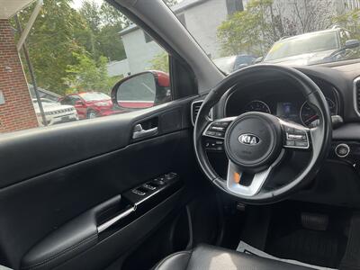 2020 Kia Sportage EX   - Photo 17 - Acton, MA 01720