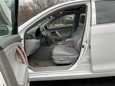 2009 Toyota Camry XLE V6 - Photo 10 - Acton, MA 01720