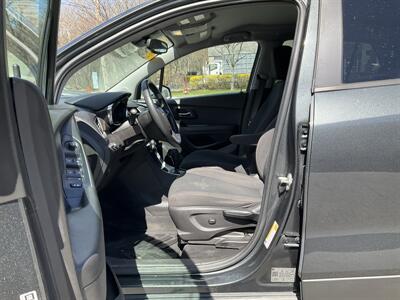 2020 Chevrolet Trax LS   - Photo 14 - Acton, MA 01720