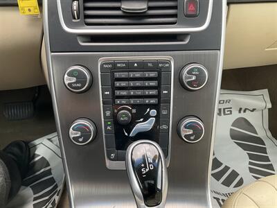 2015 Volvo V60 T5 Premier   - Photo 18 - Acton, MA 01720