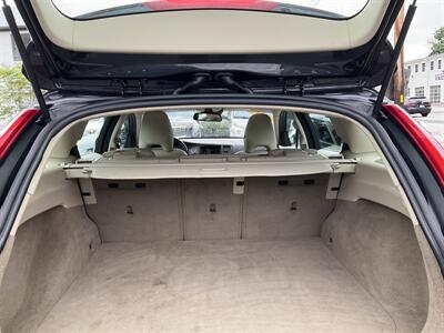 2015 Volvo V60 T5 Premier   - Photo 10 - Acton, MA 01720