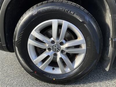 2015 Volkswagen Tiguan S 4Motion   - Photo 9 - Acton, MA 01720