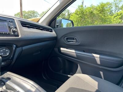 2019 Honda HR-V LX   - Photo 18 - Acton, MA 01720