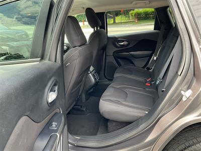 2016 Jeep Cherokee Latitude Altitude   - Photo 14 - Acton, MA 01720