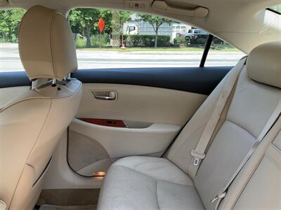 2010 Lexus ES 350 - Photo 14 - Acton, MA 01720