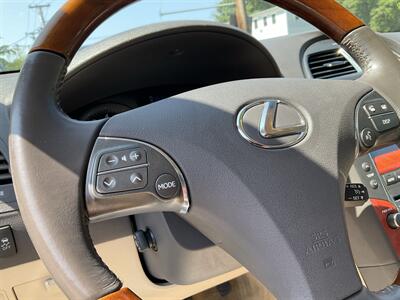 2010 Lexus ES 350 - Photo 22 - Acton, MA 01720