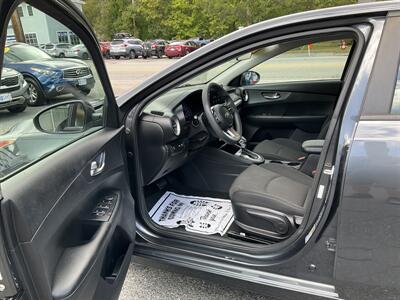 2020 Kia Forte LXS   - Photo 13 - Acton, MA 01720