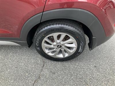 2017 Hyundai TUCSON SE - Photo 10 - Acton, MA 01720