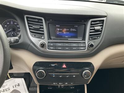 2017 Hyundai TUCSON SE - Photo 29 - Acton, MA 01720