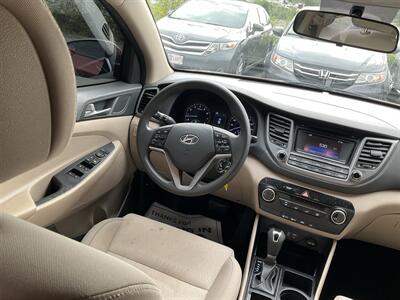 2017 Hyundai TUCSON SE - Photo 17 - Acton, MA 01720