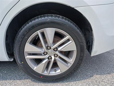 2014 Toyota Corolla LE Eco Plus   - Photo 9 - Acton, MA 01720