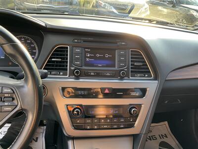 2015 Hyundai SONATA Limited - Photo 28 - Acton, MA 01720