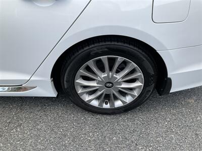 2015 Hyundai SONATA Limited - Photo 10 - Acton, MA 01720