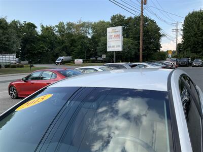 2015 Hyundai SONATA Limited - Photo 9 - Acton, MA 01720