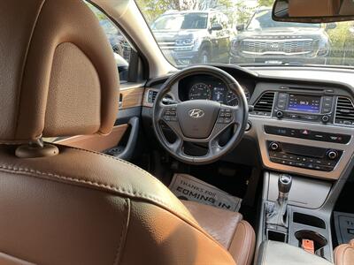 2015 Hyundai SONATA Limited - Photo 17 - Acton, MA 01720