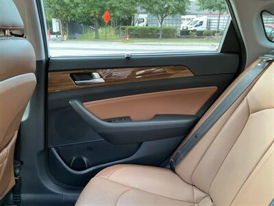 2015 Hyundai SONATA Limited - Photo 15 - Acton, MA 01720