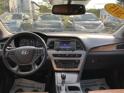 2015 Hyundai SONATA Limited - Photo 16 - Acton, MA 01720