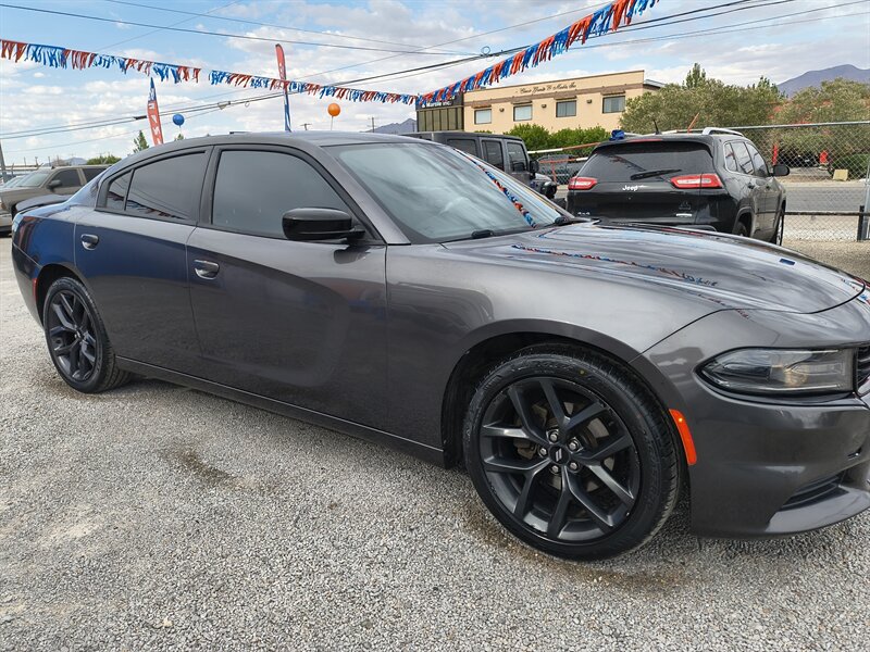 2019 Dodge Charger SXT   - Photo 1 - Canutillo, TX 79835