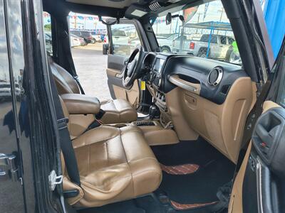 2011 Jeep Wrangler Unlimited Sport   - Photo 7 - Canutillo, TX 79835