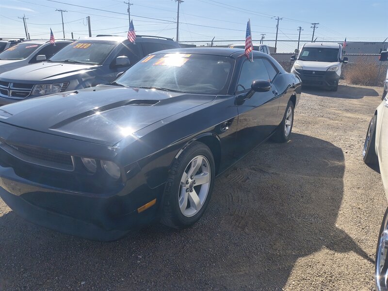 2011 Dodge Challenger SE  