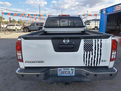 2016 Nissan Frontier SV   - Photo 4 - Canutillo, TX 79835