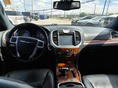 2014 Chrysler 300 Series - Photo 7 - Canutillo, TX 79835