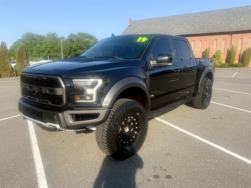 2019 Ford F-150 Raptor   - Photo 1 - Stanley, NC 28164