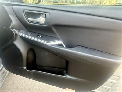 2017 Toyota Camry SE   - Photo 16 - Stanley, NC 28164