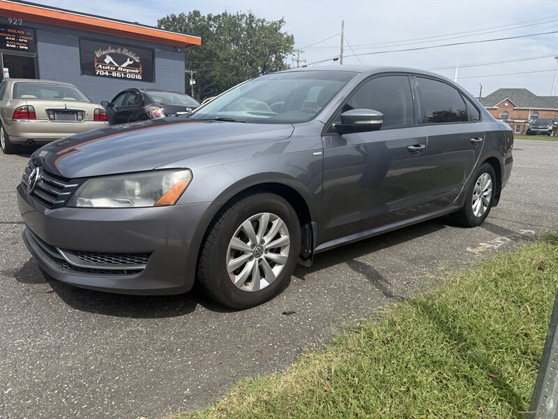 2014 Volkswagen Passat 1.8T S PZEV  Wolfsburg Edition